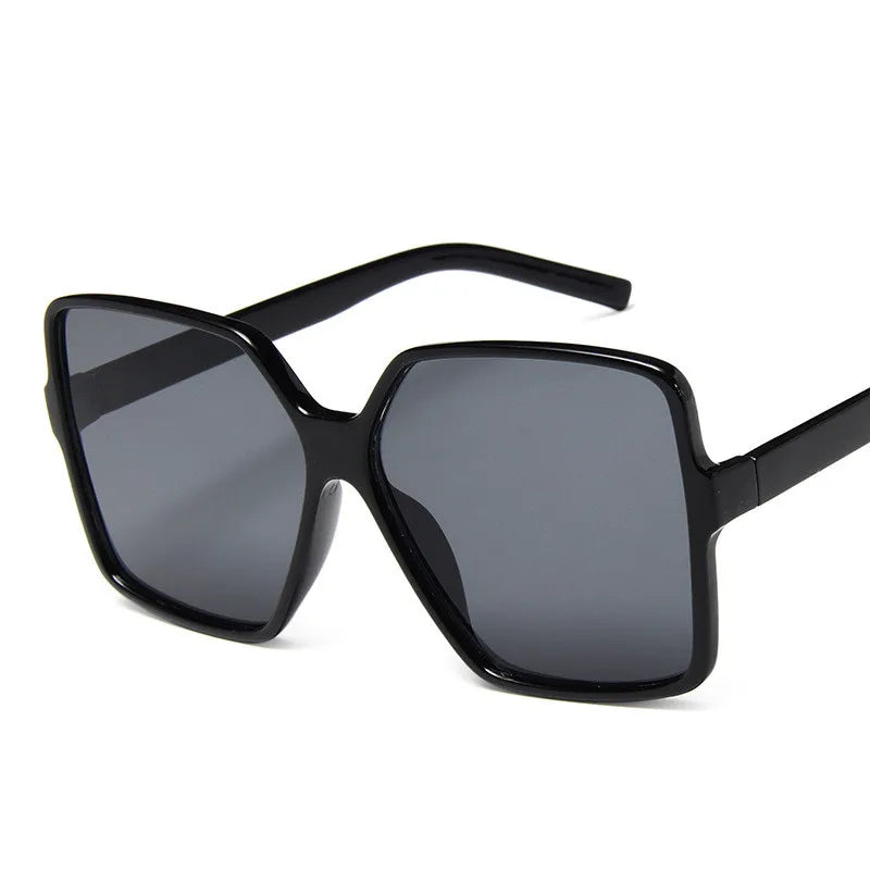 Higody Fashion oversized sunglasses with UV400 protection