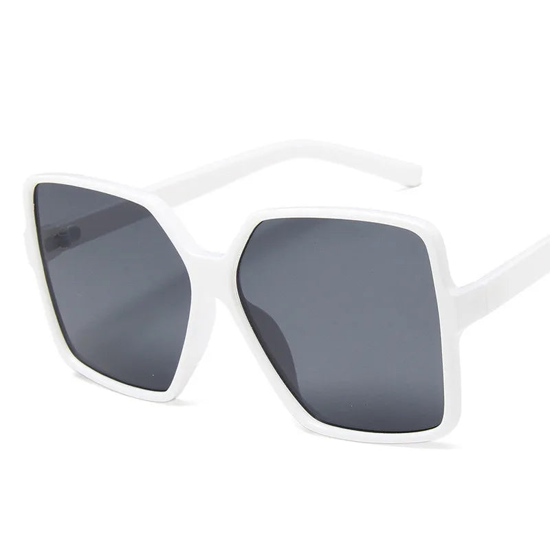 Higody Fashion oversized sunglasses with UV400 protection