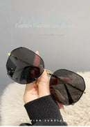 Polarized sunglasses with UV protection