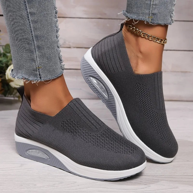 Orthopedic sneakers with air cushioning