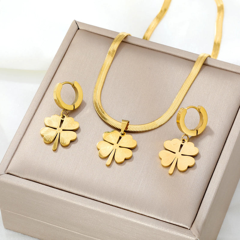 LUXUSTEEL Four Leaf Clover Chain Earrings and Pendant Set