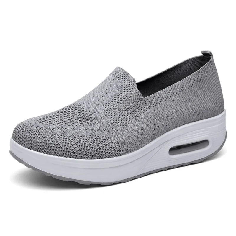 Breathable orthopaedic platform trainers