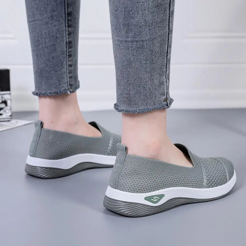 Breathable mesh orthopedic sneakers