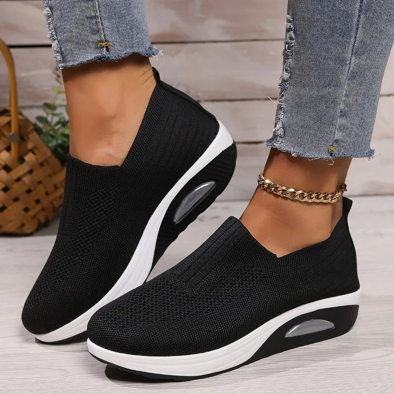 Orthopedic sneakers with air cushioning