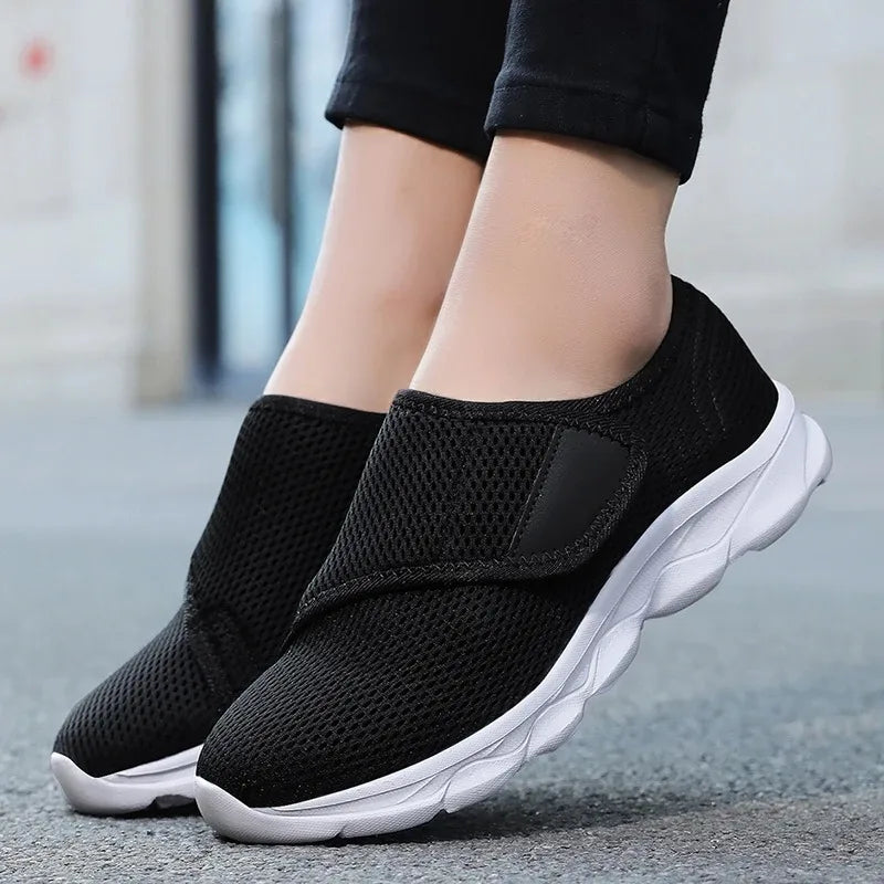 Casual orthopedic shoes