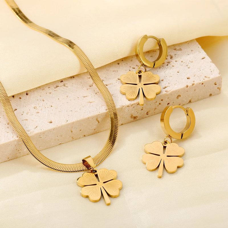 LUXUSTEEL Four Leaf Clover Chain Earrings and Pendant Set