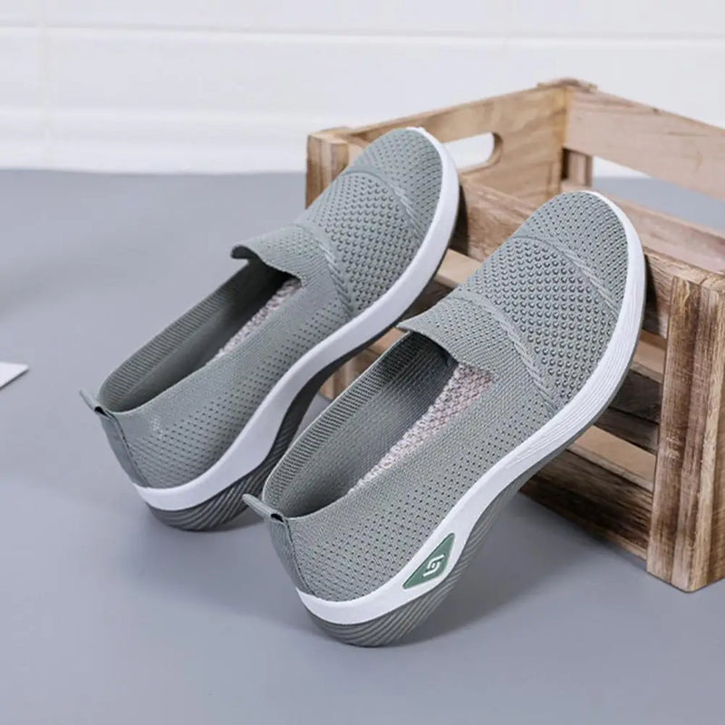 Breathable mesh orthopedic sneakers